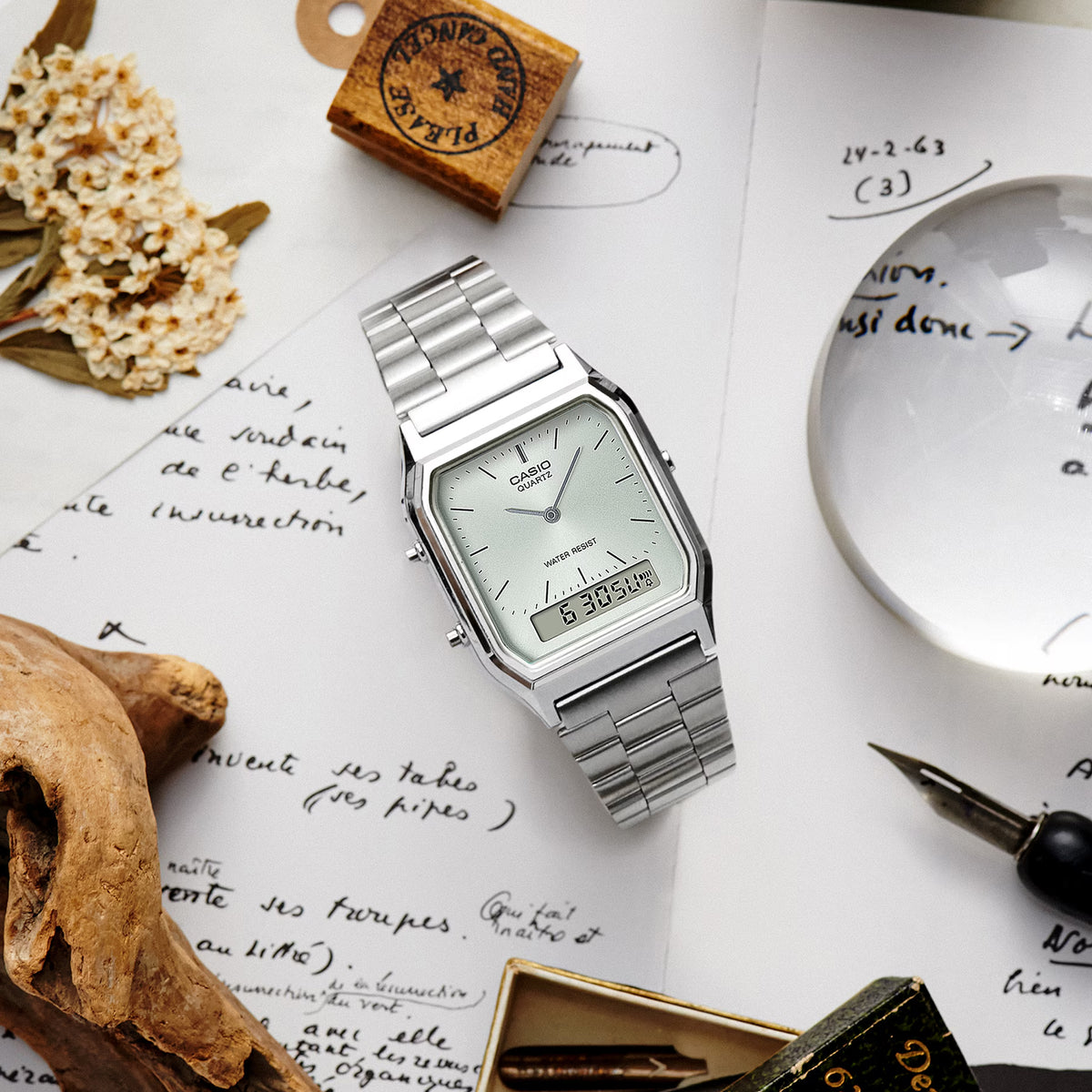 Casio Vintage AQ-230A Series Silver / Silver