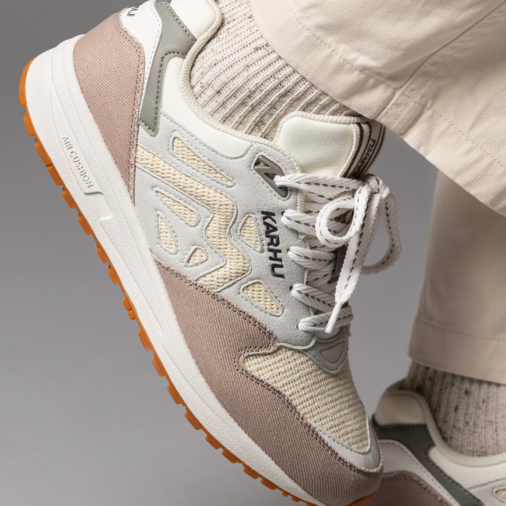 Karhu Legacy 96 Atmosphere Asparagus