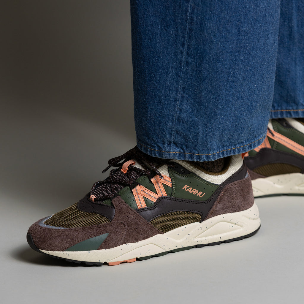 Karhu Fusion 2.0 - Shaved Chocolate / Peach Bloom
