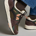 Karhu Fusion 2.0 - Shaved Chocolate / Peach Bloom
