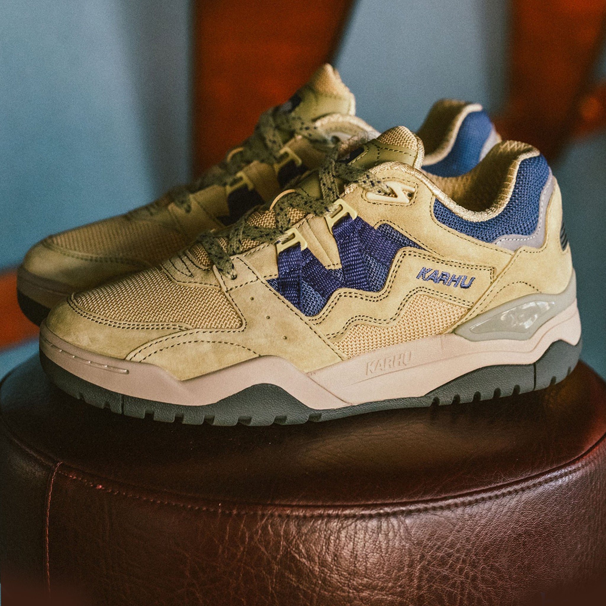 Karhu Fusion XT - Pale Olive Green Skipper Blue