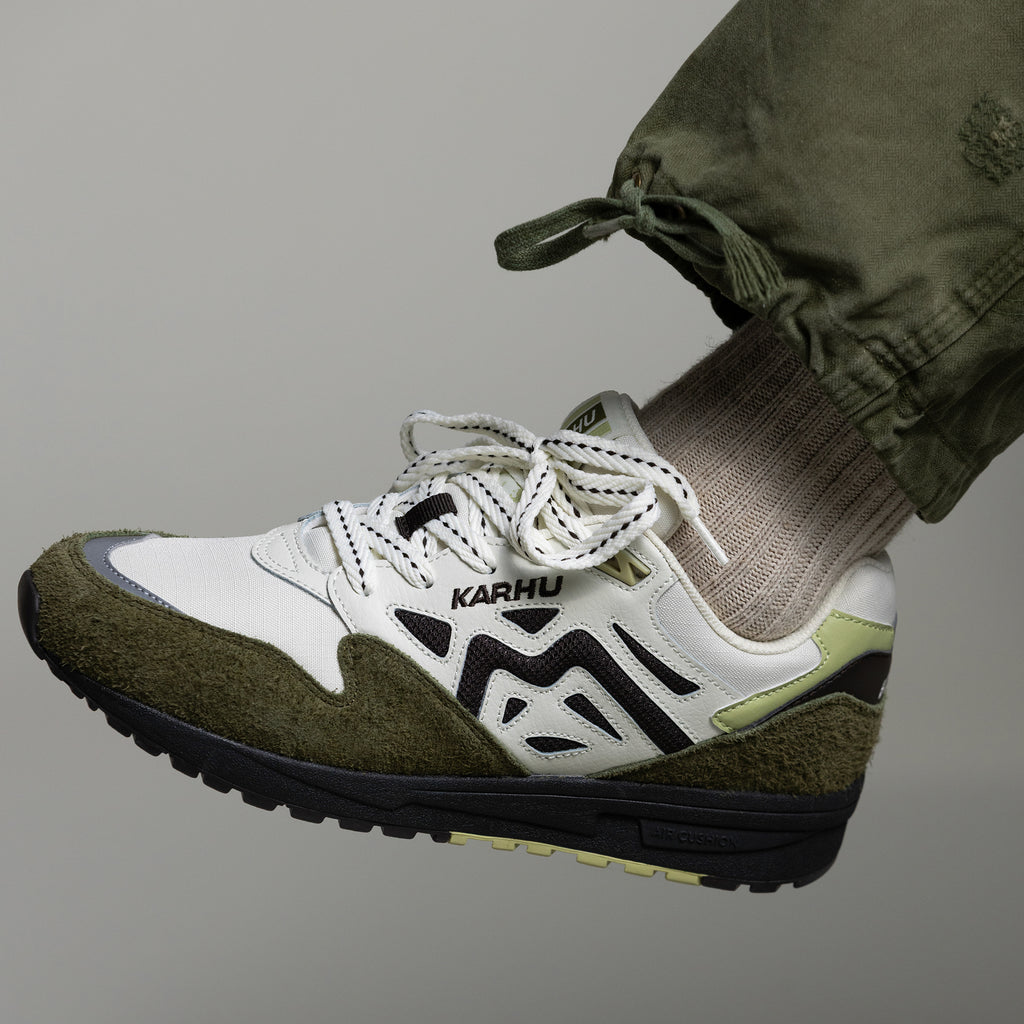 Karhu Legacy 96 - Avocado / Chocolate Torte