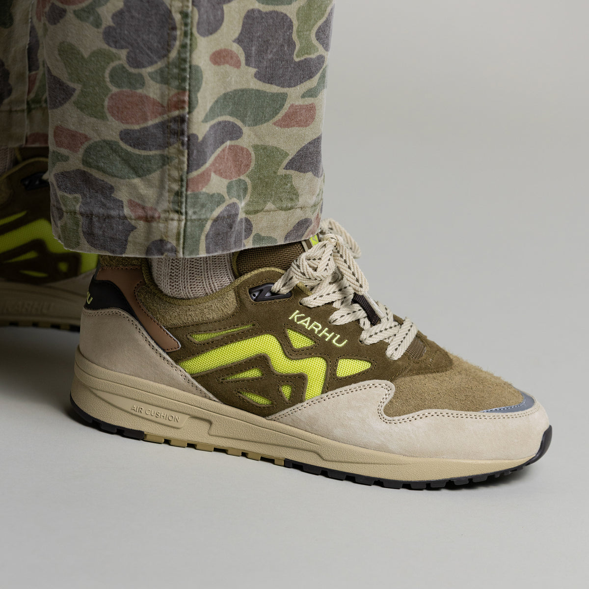Karhu Legacy 96 - Mojave Desert / Wild Lime