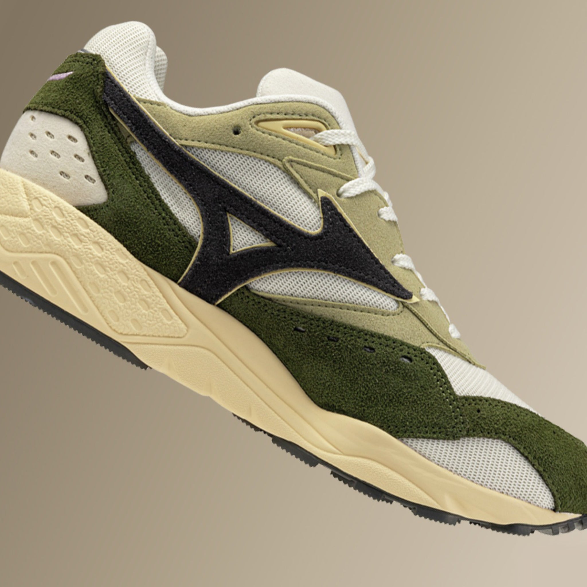 Mizuno Contender - Pristine Four Leaf Clover