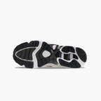 Mizuno Wave MG4 LS - White / Artisan's Gold / Galaxy Silver