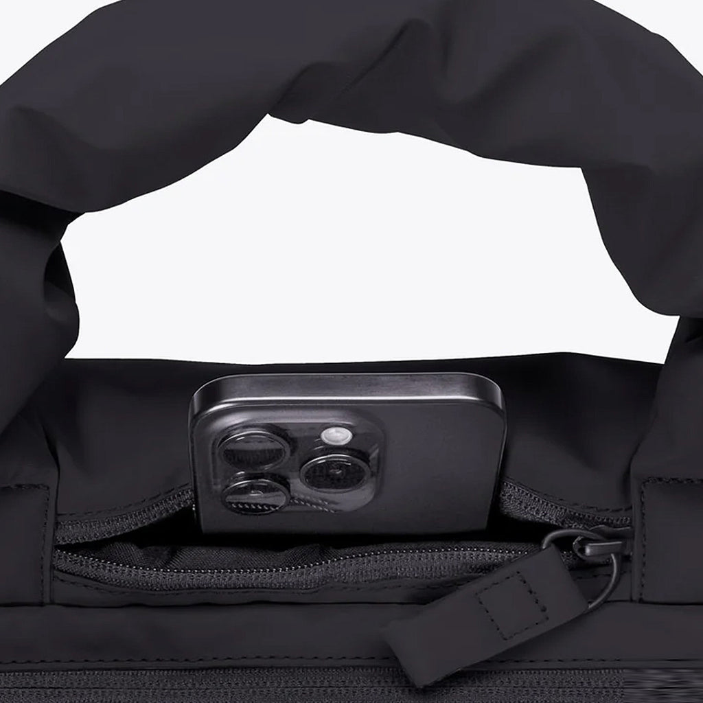 Ucon Acrobatics Olivia Puffy Bag Medium - Black