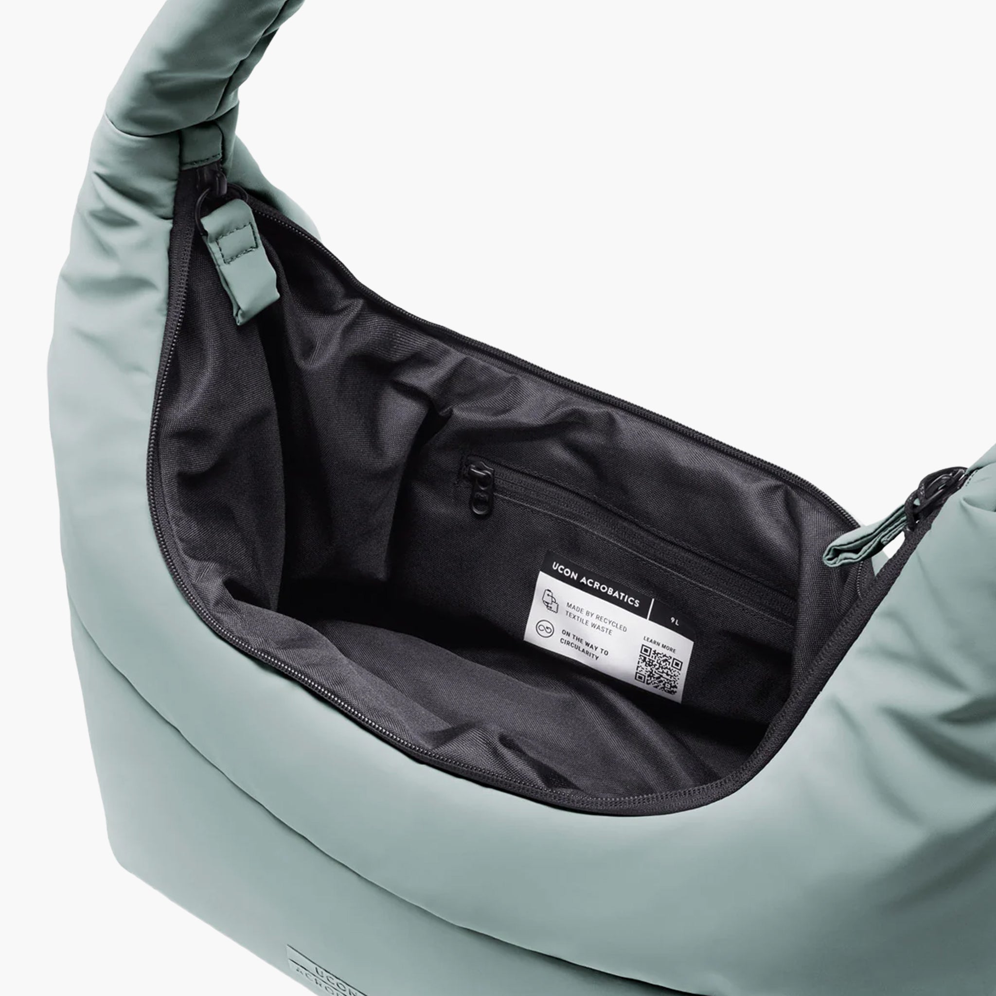 Ucon Acrobatics Shota Puffy Bag Medium - Pine Green